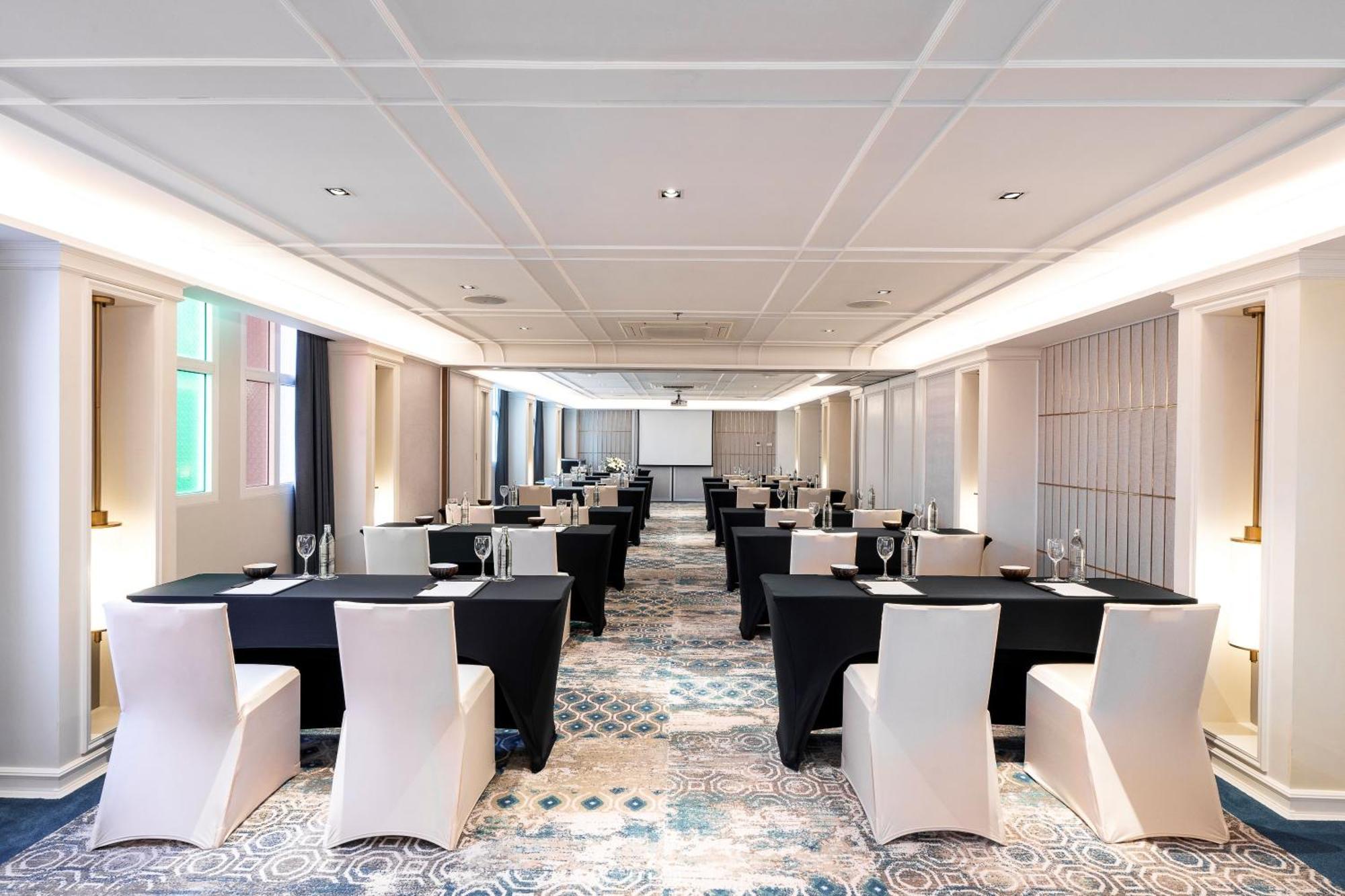 Moevenpick Myth Hotel Patong Phuket Esterno foto Meeting room