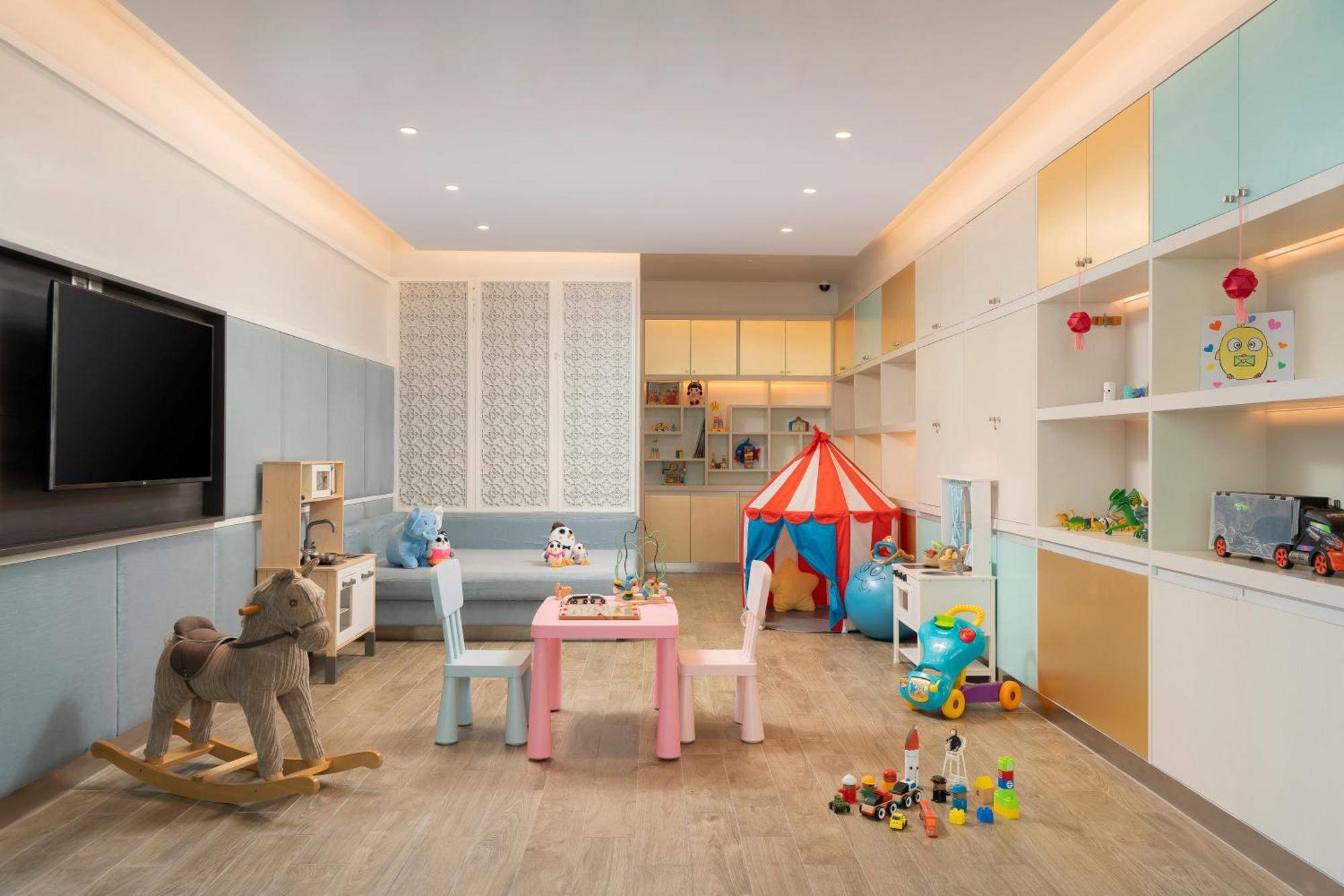 Moevenpick Myth Hotel Patong Phuket Esterno foto A children's room