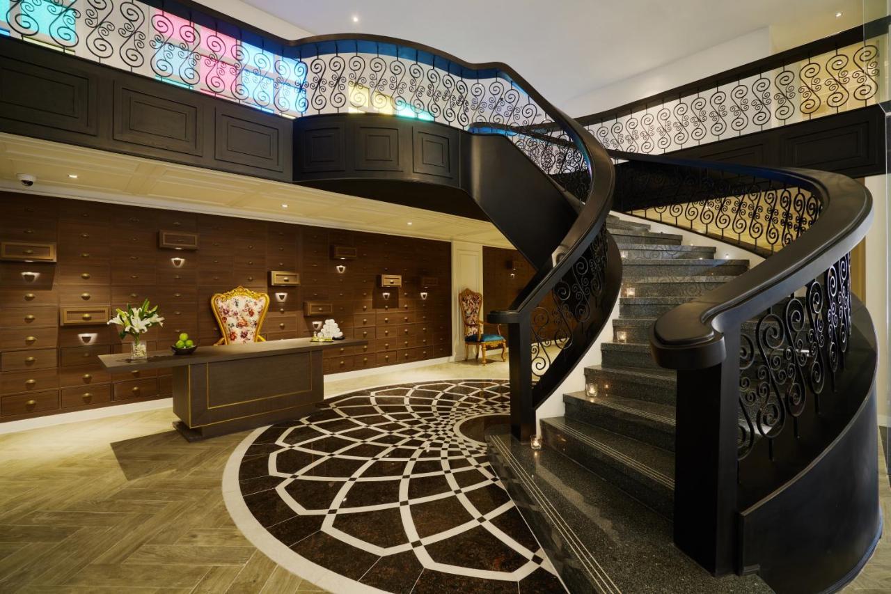 Moevenpick Myth Hotel Patong Phuket Esterno foto The hotel's lobby